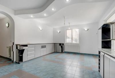 Casă cu 7 camere cu Canalizare în Militari - 3