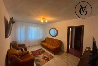 Apartament cu 3 camere semidecomandat în Brotăcei