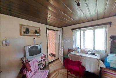 Casa 70 mp, teren 1415 mp , Zarnesti sat Fundeni - 9