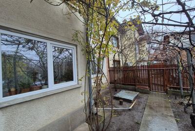 Casă cu 5 camere cu Teren 1000 Mp în Roșu - 7