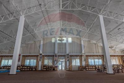 Spațiu comercial, de 2,500 mp, în Central - 12