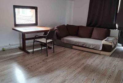 Casă cu Teren 782 Mp în Central - 3