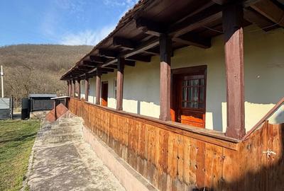 Casă cu 5 camere cu Teren 3252 Mp în Aghireșu - 2