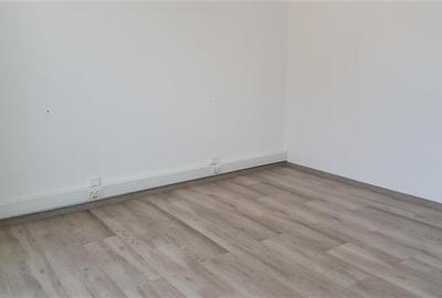 Birou, de 161 mp, în Sud - 8