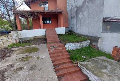 Casă cu 4 camere în Fundeni - 1
