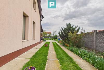 Vila cu 6 camere ?i teren generos in ?agu - 4