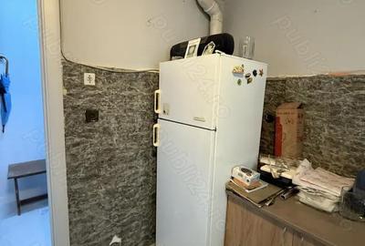 Apartament cu 3 camere decomandat în Circumvalațiunii - 3