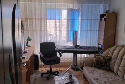 De vanzare apartament cu trei camere confort 1 - 4