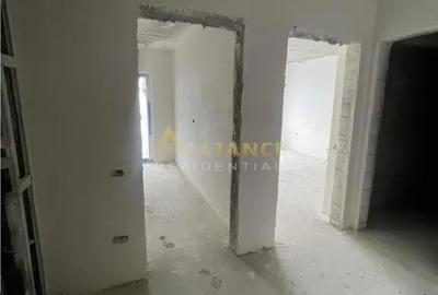 Garsonieră decomandată în Apărătorii Patriei - 2