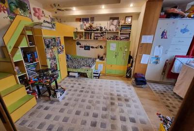 Apartament cu 4 camere semidecomandat în Onești - 4