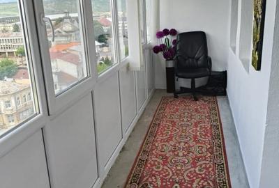 Apartament 3 camere situat in centrul orasului Targu Jiu, pe pietonala - 7