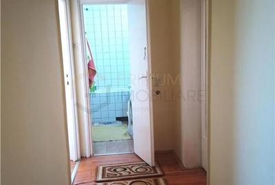 COMPLEXUL STUDENTESC - 3 camere - 2 bai - centrala proprie - clima - 2