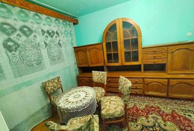 Spațiu comercial, de 950 mp, în Badea Cârțan