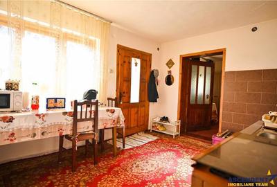 FILM! Casa saseasca, renovata exterior, in centrul localitatii Holbav, Brasov. - 4