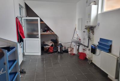 Casă cu 4 camere în Budești - 2