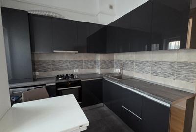 Apartament cu 2 camere decomandat în Galata - 2