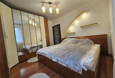 Apartament de inchiriat, 3 camere, structura mare, in bloc cu stalp, str. Grivit - 4