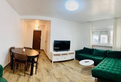 Apartament cu 2 camere semidecomandat, mobilat în Cetate