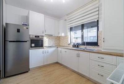 Duplex modern de inchiriat cu loc de parcare si curte privata Straulesti