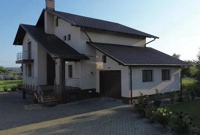 Casa Superba! In Suceava! Teren 1800 mp! De vanzare! 0727817187 - 3