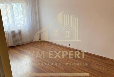 APARTAMENT 2 CAMERE ETAJ 4 VISOI ZONA MOL - 1