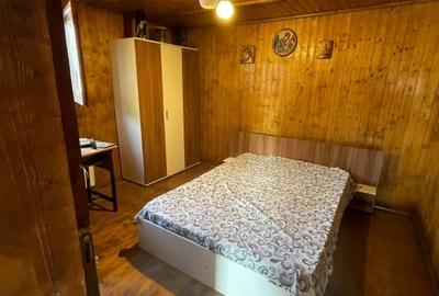 Casa la curte P+M – Sector 5 - 1