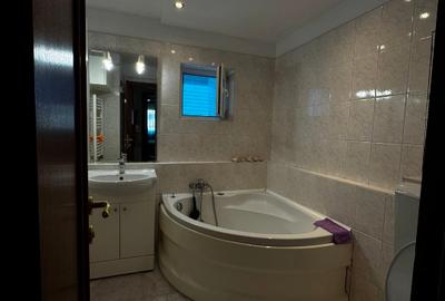 Apartament cu 3 camere decomandat în Ghermănești - 3