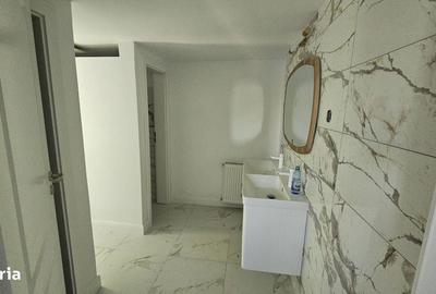 Apartament cu 4 camere în Sărărie - 1