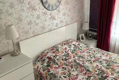 Apartament cu 3 camere decomandat, mobilat în Sebastian