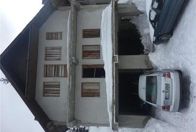 Casă în Novaci - 9