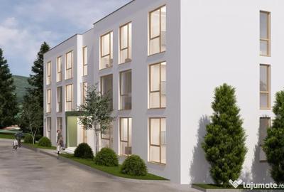 Apartament cu 4 camere semidecomandat în Central - 1