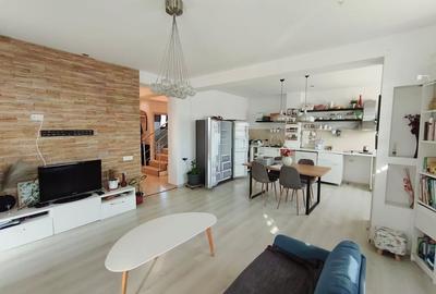 Casa 5 camere, garaj si terasa de 37 mp | Zona linistita Casa 5 camere, garaj si terasa de 37 mp | Zona linistita - 2