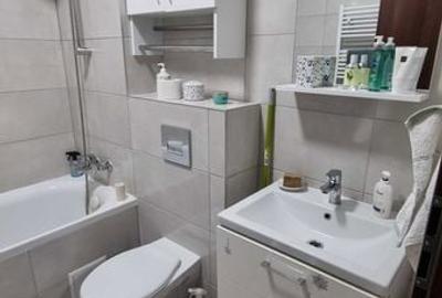 Apartament cu 2 camere decomandat în Titan - 3
