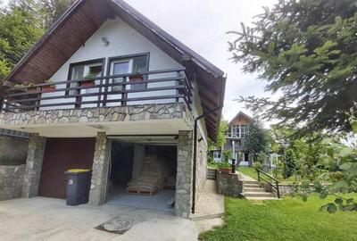 Vanzare Casa Pensiune mare superba la munte Cheia Prahova langa padure totul impecabil 1905 mp teren - 2