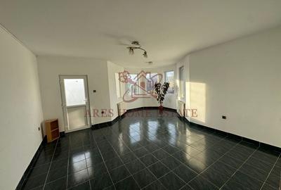 Casă 7 camere de vânzare/închiriere Izvin + anexă 90 mp- Comision 0 - 9