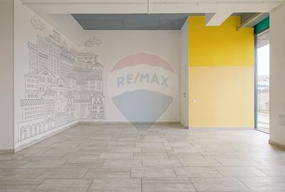 Spațiu comercial, de 46 mp, în Tractorul - 5