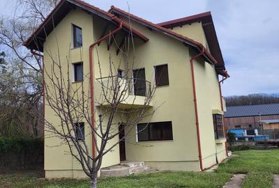 Ansamblu boutique cu 3 vile – libertate, spațiu și natură în Snagov - 2