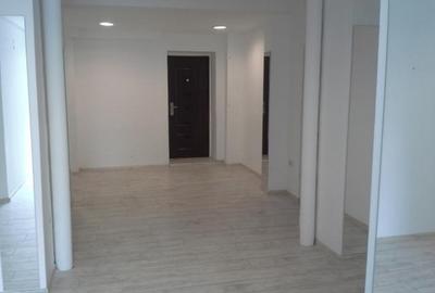 Spațiu comercial, de 160 mp, în Ultracentral - 7