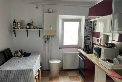 Apartament cu 3 camere decomandat în Central - 1