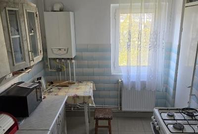 Apartament cu 3 camere decomandat în Dorobanți 2