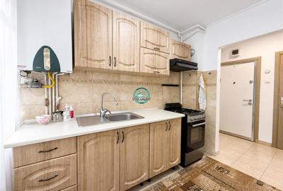 Apartament cu 3 camere nedecomandat, mobilat în 7 Noiembrie - 1