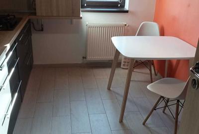 Apartament cu 2 camere decomandat în Jiului - 2