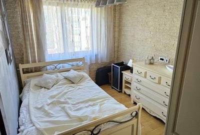 Apartament cu 3 camere decomandat în Rogerius - 16