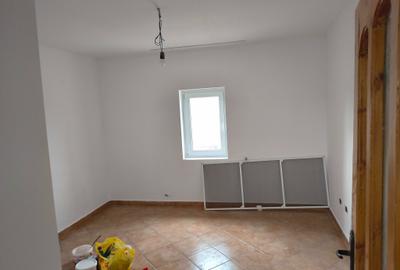 Casă cu 4 camere în Răstoaca - 6