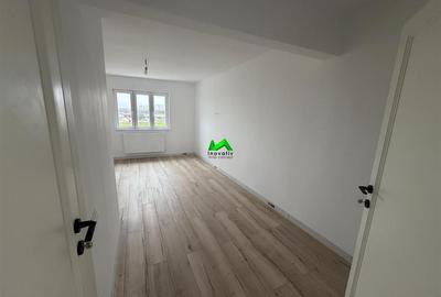 Apartament de vanzare 2 camere decomandat la cheie zona Lazaret - 3
