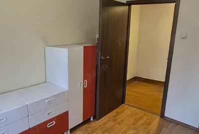 Apartament cu 3 camere semidecomandat în Titan - 9