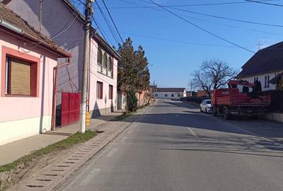 Casă cu 4 camere în Central - 2