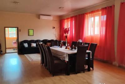 Casă cu 4 camere cu Teren 4800 Mp în Central - 8