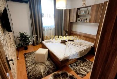 Apartament cu 2 camere semidecomandat, mobilat în Cetate