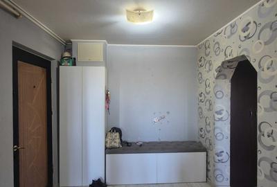 Apartament cu 2 camere decomandat în 1 Mai